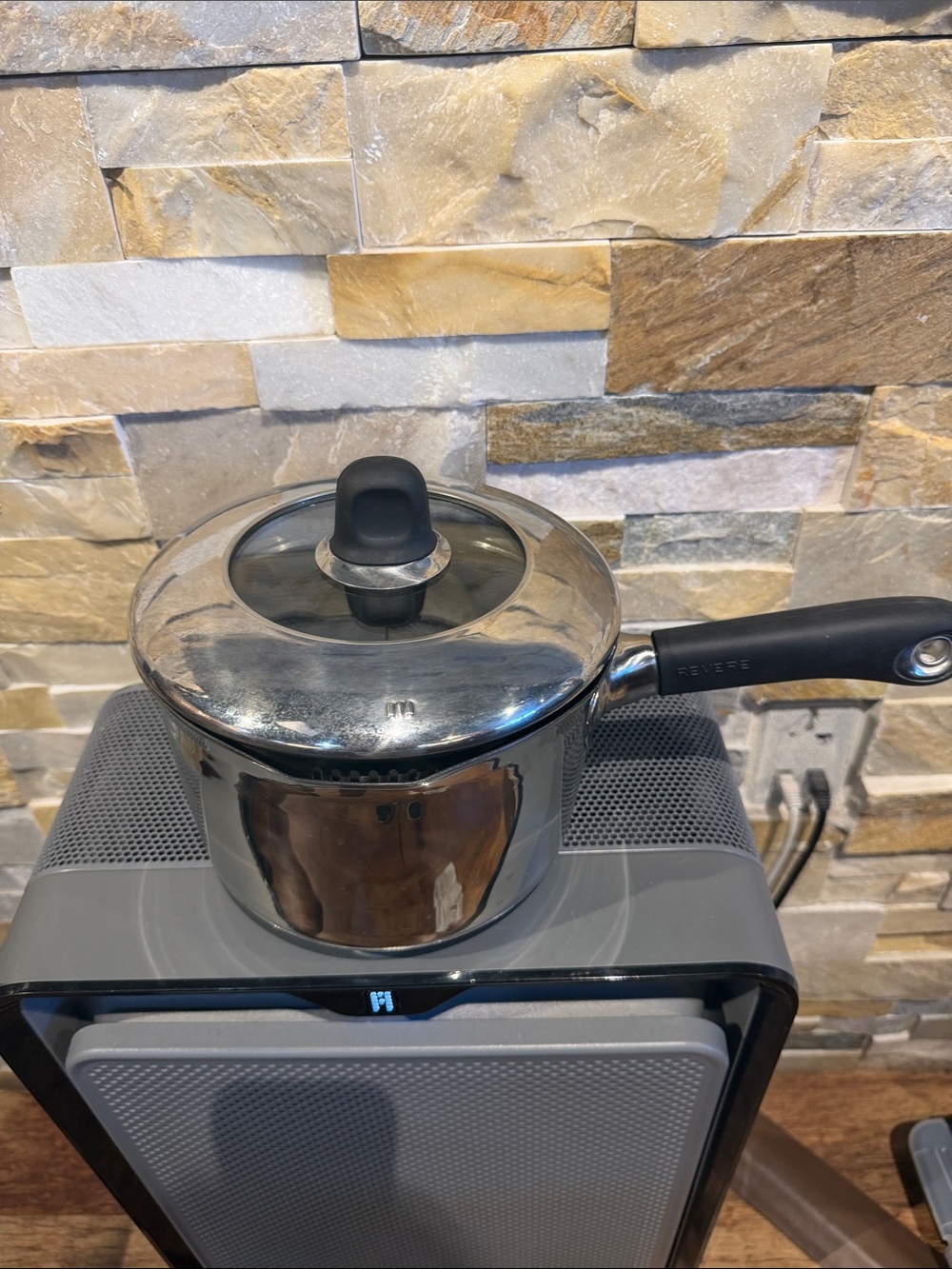 Revere 3 Quart 2.8 liter Stainless  Steel Saucepan Mod  SMD06 With Matching Lid